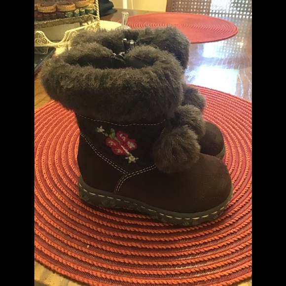 Arizona brown suede boots with pompous size 5 suede flowers warm school … - Picture 2 of 12